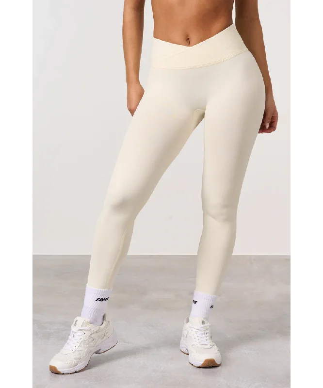 Famme Crossover Scrunch Leggings White